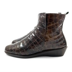 THE FLEXX crocodile patent leather boots